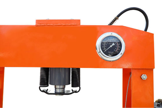 125 mesure de Ton Hydraulic Forging Press With de la pression atmosphérique de livre par pouce carré 50